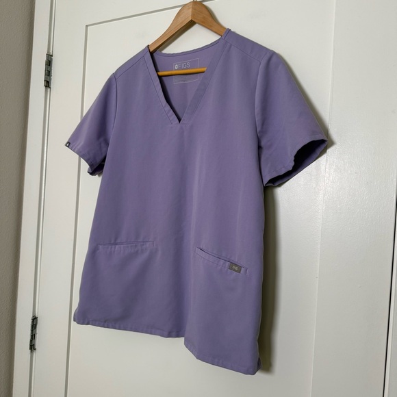 Figs Scrubs Top Casma Three-Pocket Womens Sz L Lavender Dew Medical Nurse PO2487 - Picture 2 of 8